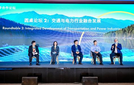 商用車電動化新突破!殼牌攜手一汽解放率先推出商用車電池浸沒式冷卻創新方案